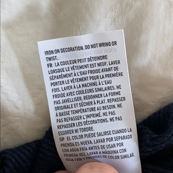 American Eagle black tank - Picture 6 of 6